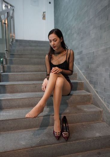欧美女生化妆品_高清免费播放