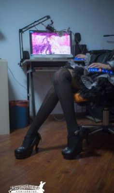 日韩美女慢摇舞曲dj_DVD免费播放