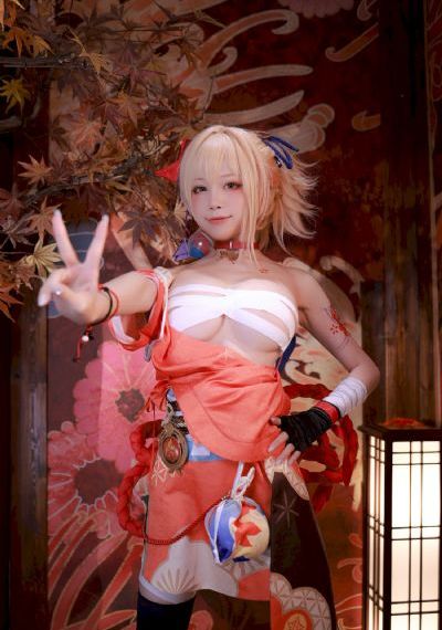 欧美美女沙滩拍照姿势_高清在线视频观看