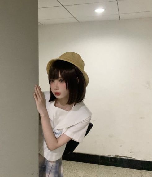 欧美时尚t恤街拍_720完整版观看
