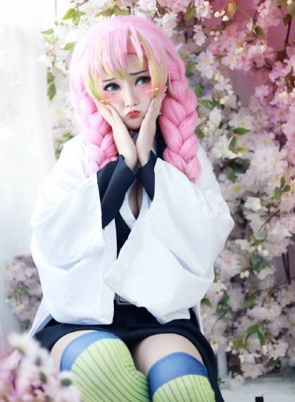 欧美翘臀美女写真_在线完整观看