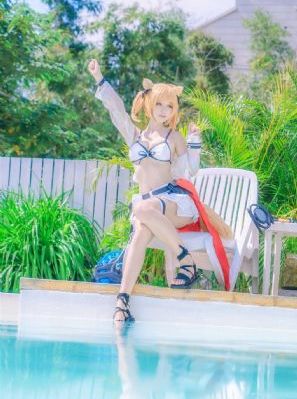欧美范女生头像除夕_4K在线观看电视